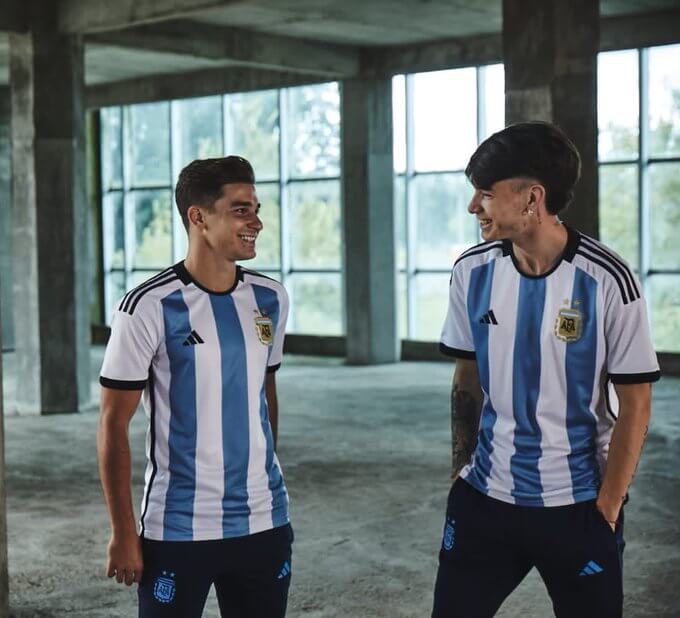 argentina jersey 2022 world cup.jpg