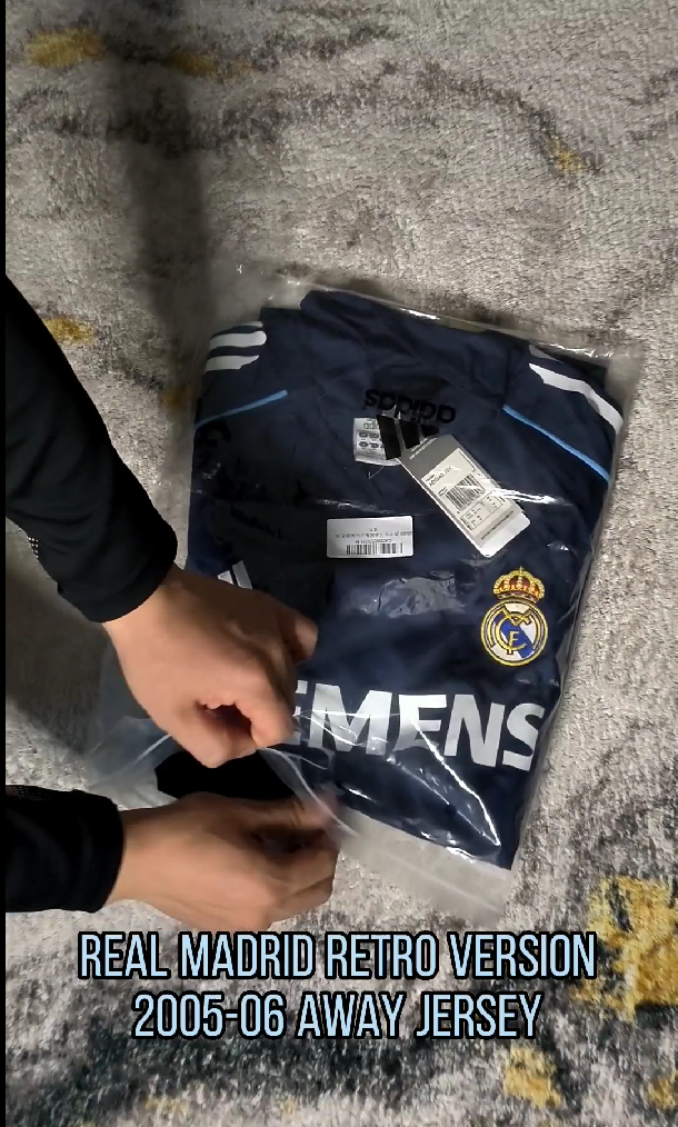 € 25.50  Bellingham #5 jersey Real Madrid 2023-24 away kit Soccer